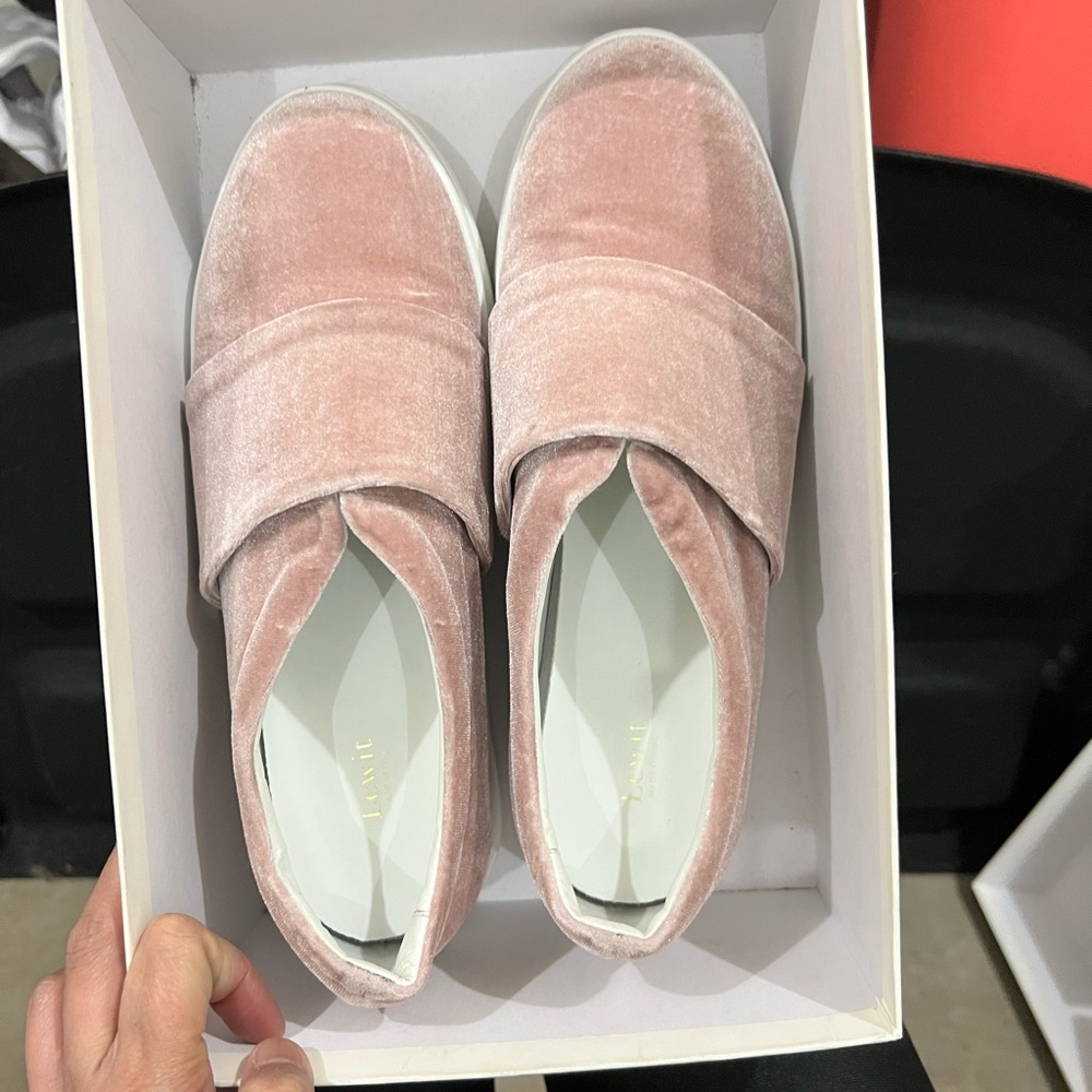 Brand new Italian shoes without tag ( with box)